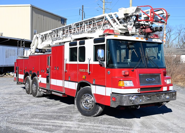 Lafd pierce equipment ladder