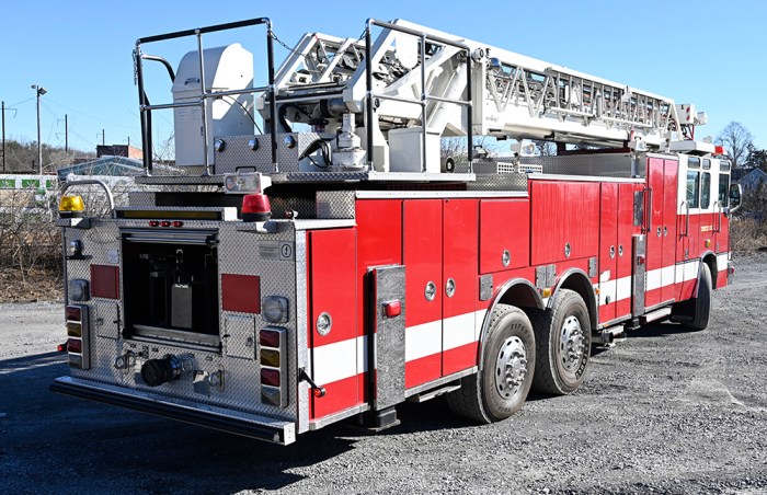 Pierce aerial ladder operations manual